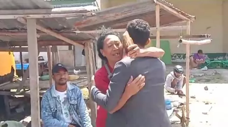 Sambutan pedagang saat berjumpa Bung Elvis di Pasar Borong, Senin (2/9/2024).