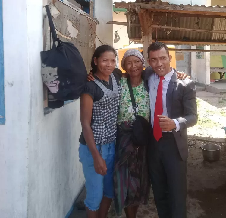 Foto bersama Bung Elvis.