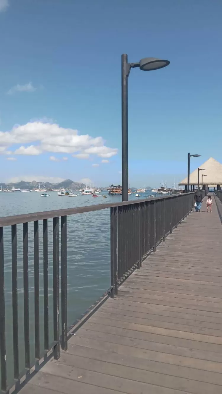 Pagar besi ada yang hilang, Selasa (1/7/2025).