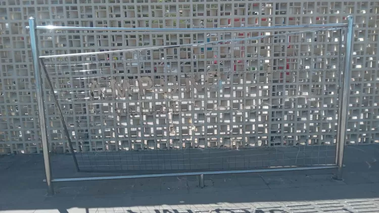 Terlepas dan tidak diperbaiki, Selasa (1/7/2025).