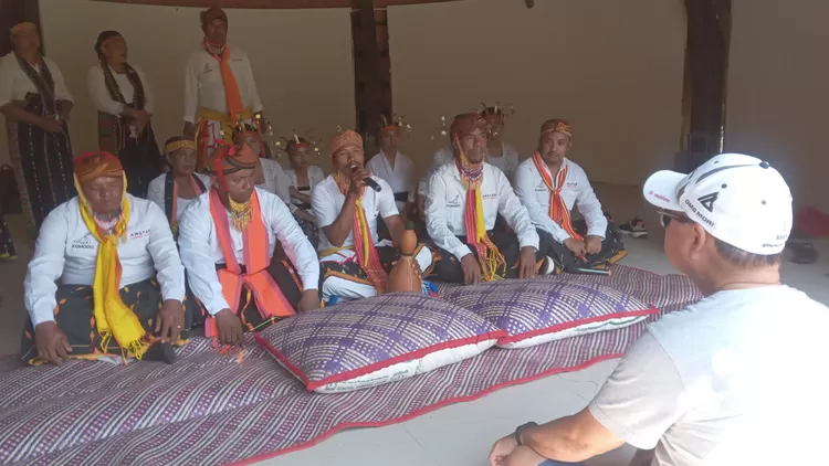 Pentas budaya di GBC, sekaligus untuk penyambutan wisatawan yang berkunjung.