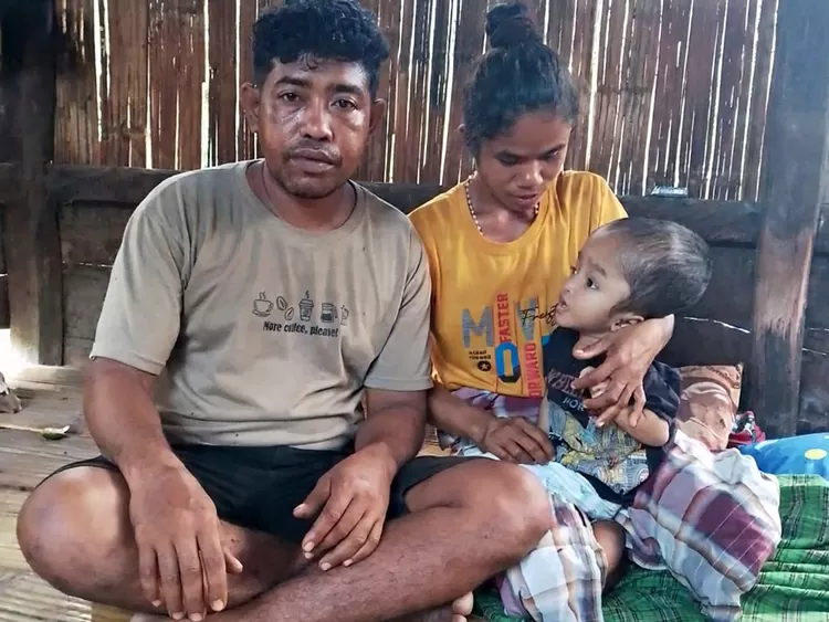 Kedua Orang Tua yang merindukan 