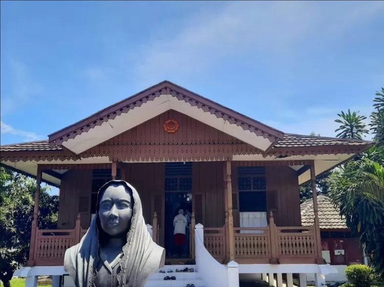 Rumah Ibu Fatmawati - siparta.bengkulukota.go.id