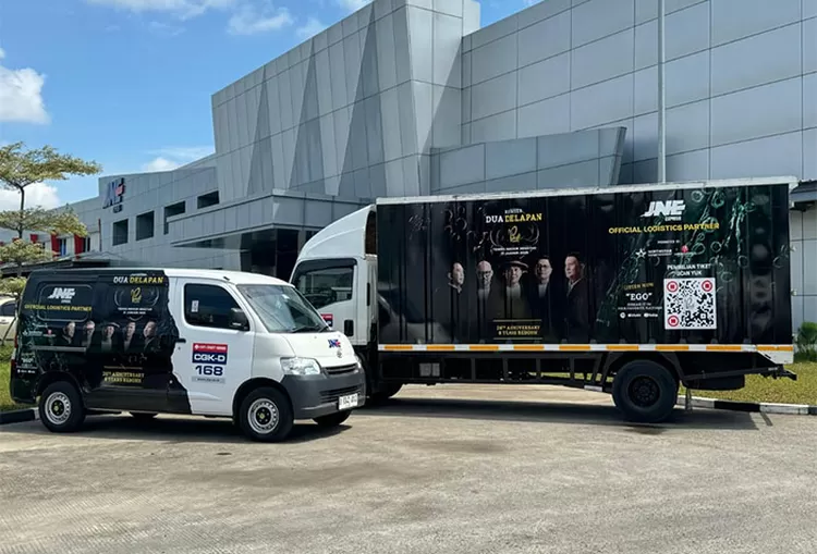 JNE menjadi Official Logistics Partner Konser Dua Delapan Padi Reborn yang menandai 28 tahun perjalanan musik Padi Reborn di Tennis Indoor Senayan, 31 Januari 2026.