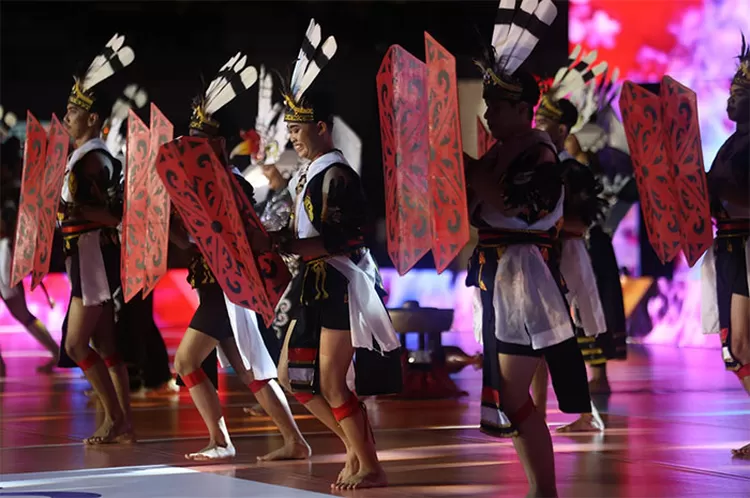 Opening ceremony Proliga 2026 di GOR Terpadu A Yani di Pontianak menyedot ribuan penonton dan membuka rangkaian Seri Pontianak, pada 8 Januari 2026.  