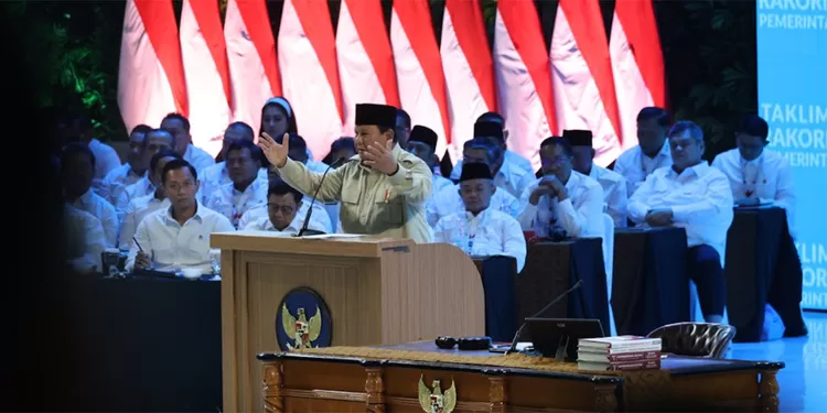 Dalam Rakornas Pemerintah Pusat dan Daerah, Presiden Prabowo tekankan kemiskinan harus dihapus untuk kesejahteraan rakyat.