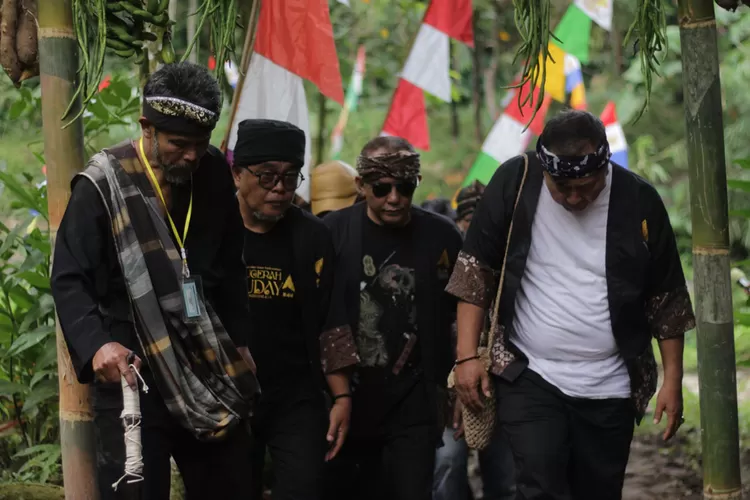Ketua DKKT Kota Tasikmalaya Tatang Pahat (kedua dari kiri), menyebut raker sebagai ruang kreatif untuk godok ide, evaluasi capaian, dan perkuat arah organisasi.