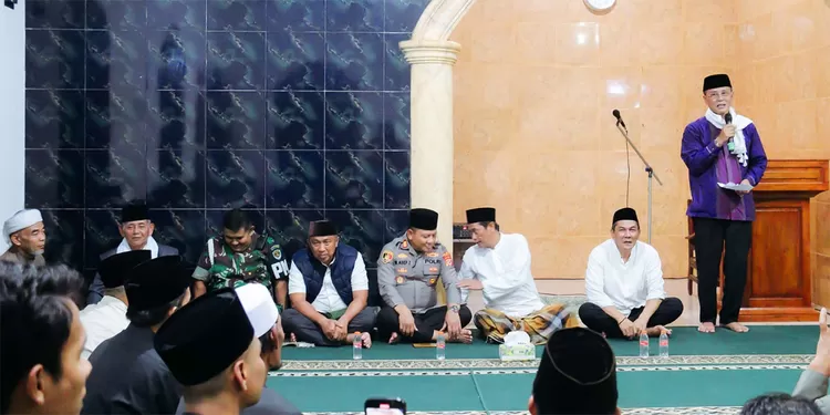 Pengelolaan sampah di Ciamis bikin sampah bisa bayar PBB, Bupati Herdiat bangga di Tarling Rancah,&nbsp;pada Jumat 27 Februari 2026 malam.