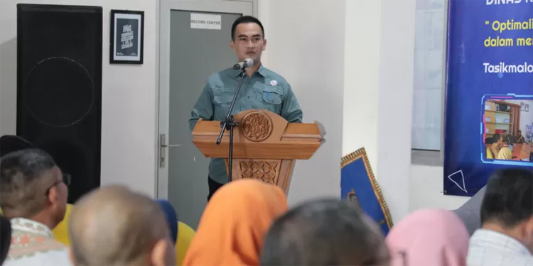 Kepala Diskominfo Kota Tasikmalaya Amran Saefullah memaparkan rencana transformasi digital pemerintah daerah hingga 2027 di acara Musrenbang sektoral RKPD 2027, Jumat, 6 Maret 2026. 