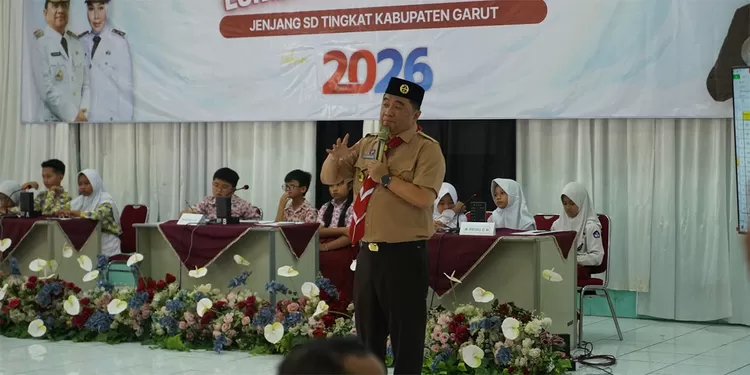 Bupati Garut Abdusy Syakur Amin menghadiri LCC SD Tingkat Kabupaten Garut 2026 di Aula Komplek Yayasan Al-Musadaddiyah, Kamis, 16 April 2026.