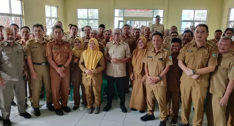 Kegiatan pertemuan bulanan Forum Lurah Kota Tasikmalaya yang digelar di Kantor Kelurahan Parakannyasag, Kecamatan Indihiang Kota Tasikmalaya, Selasa (05/5/2026).
