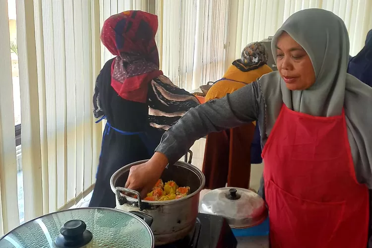 Kegiatan pelatihan keterampilan kerja teknik produk olahan yang digelar mulai Selasa, 5 Mei 2026 yang digelar di Aula Workshop Kecamatan Cibeureum Kota Tasikmalaya. 