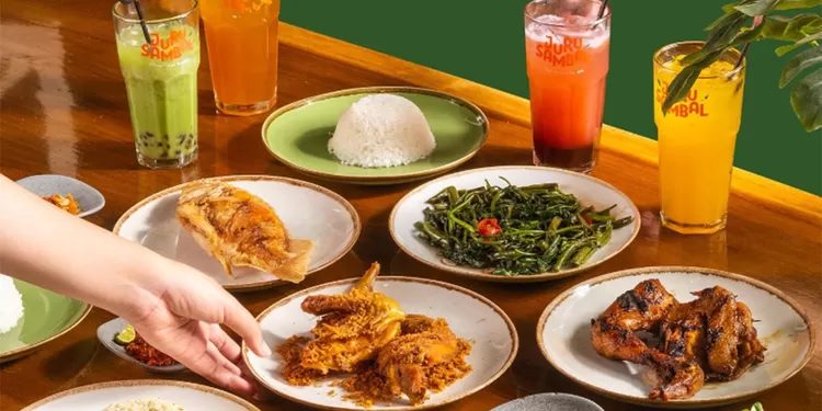Juru Sambal Burangrang jadi tempat makan enak di Bandung dengan masakan Sunda, 15 pilihan sambal, harga terjangkau, dan nyaman untuk keluarga.  