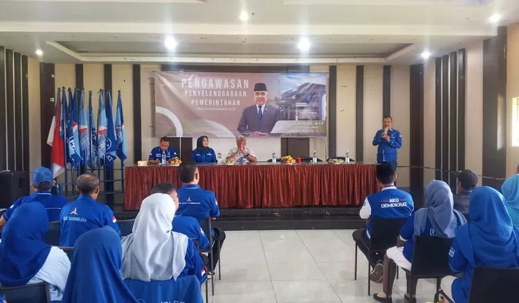 SPMB 2026 masih menyisakan masalah. DPRD Jabar menyoroti minimnya sosialisasi, termasuk informasi mengenai program Sekolah Maung.