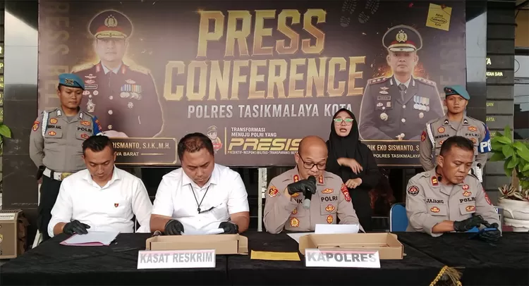 Kapolres Tasikmalaya Kota, AKBP Andik Eko Siswanto saat konferensi pers di Mapolres Tasikmalaya Kota, Senin (31/8/2026).