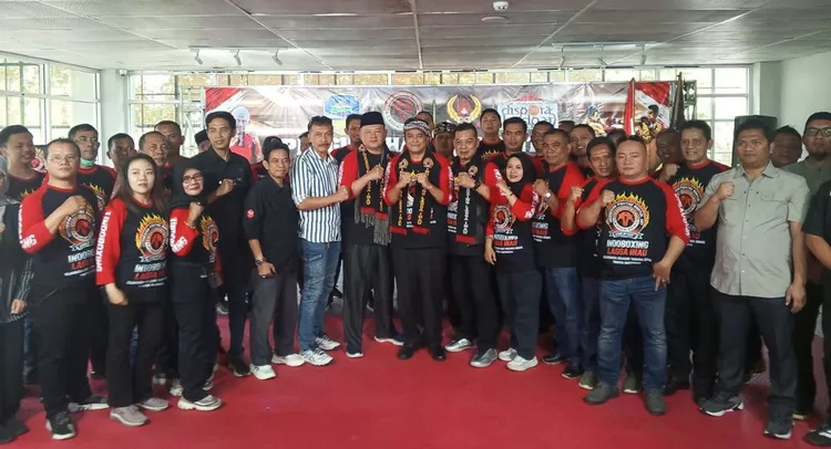 Pengurus Pusat Akademi Indoboxing Tasikmalaya periode 2026-2030 resmi dikukuhkan. Prosesi pengukuhan bertempat di Gedung Creative Center Dadaha, Kota Tasikmalaya, Sabtu (19/9/2026).
