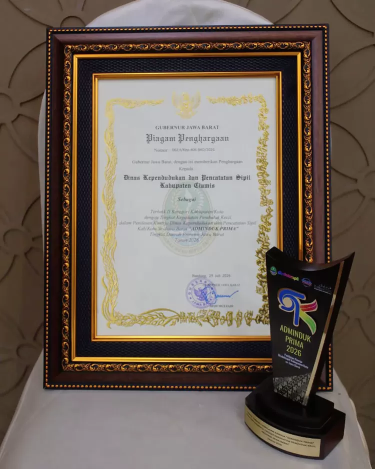 Kabupaten Ciamis meraih 2 penghargaan dalam sehari di bidang digitalisasi daerah dan pelayanan adminduk. Bupati Herdiat mendorong inovasi terus diperkuat.
