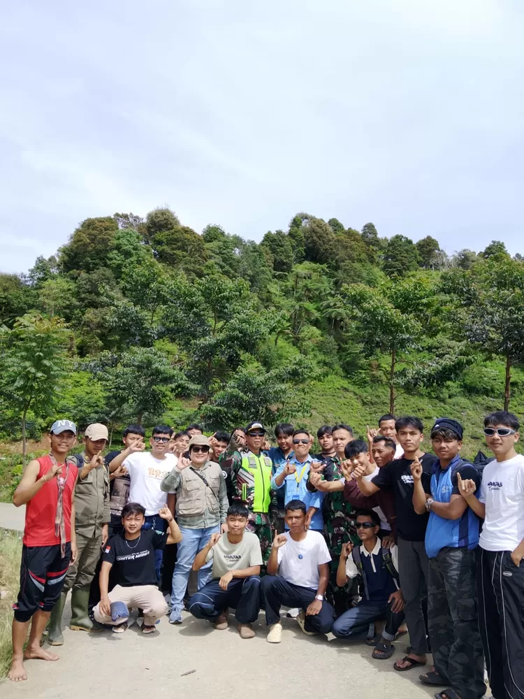 Antisipasi Lonjakan Aktivitas Masyarakat di Libur Lebaran, Danramil 2117 Nanggung Monitoring Akses Jalan Nirmala