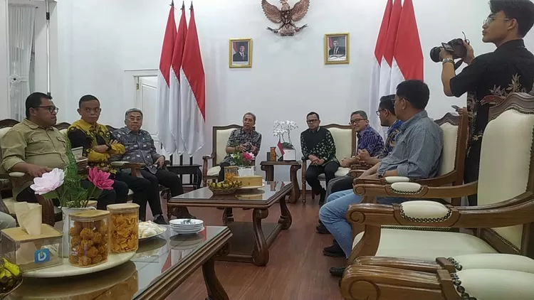Wamendagri Bima Arya Sidak Hari Pertama WFH bagi ASN di Kota Bogor, Ini yang Ditemukan!