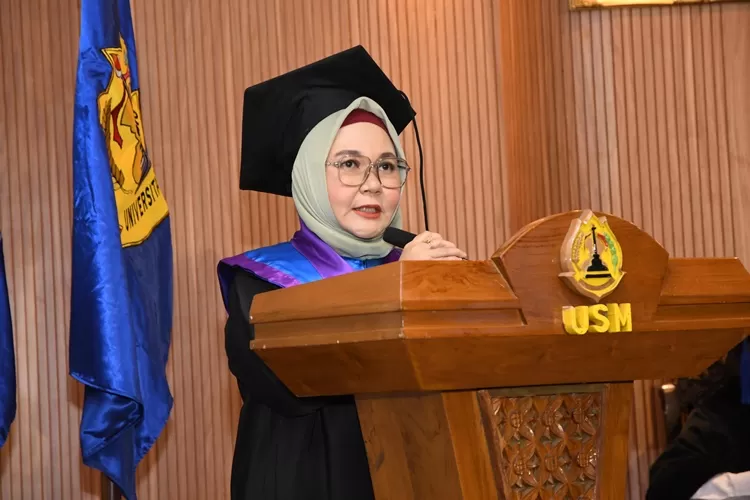 Prof. Ira Kusumawaty Raih Gelar Magister Psikologi