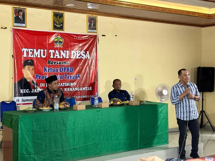 Ketua DPRD Jateng Sumanto saat acara Temu Tani di Desa Jatisuko, Kecamatan Jatipuro, Kabupaten Karanganyar, belum lama ini.