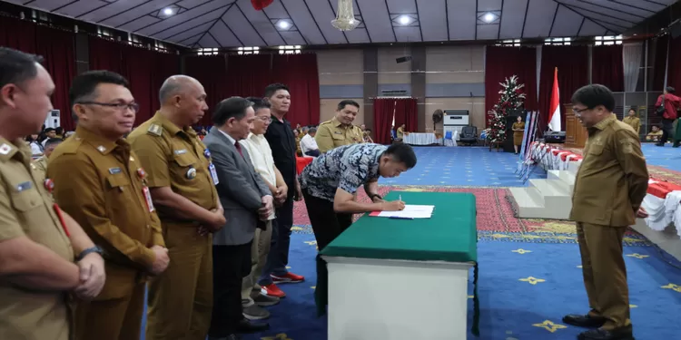 Penandatanganan berita acara