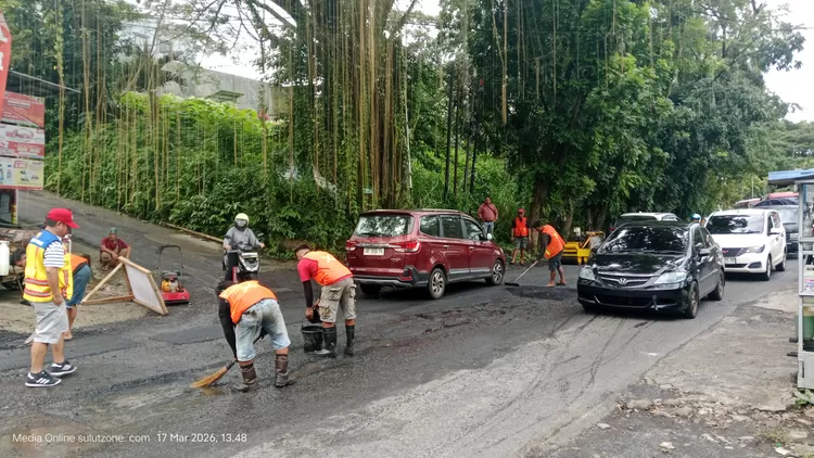 Proses Pengaspalan di Winangun Atas