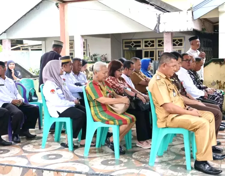 Forkopimda Talaud dan foripimcam Beo serta undangan yang hadir