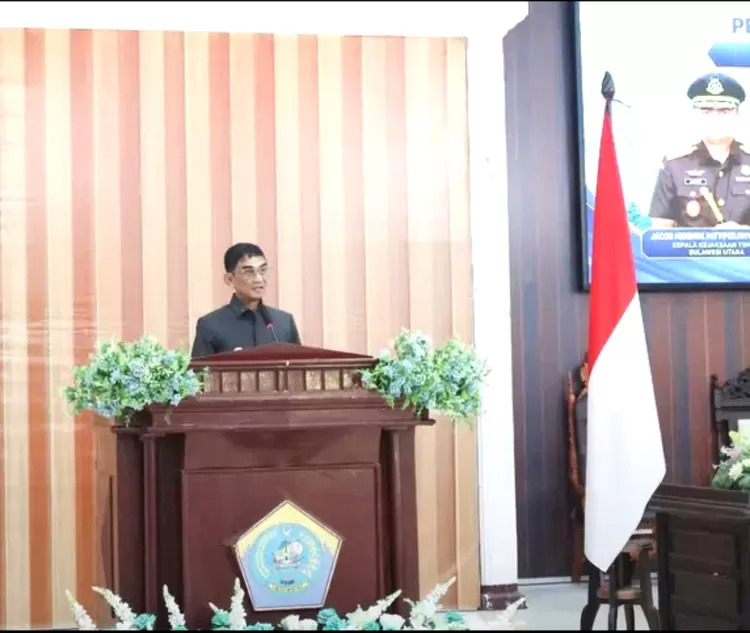 Bupati Kabupaten Kepulauan Talaud, Welly Titah mwnyampaikan sambutan