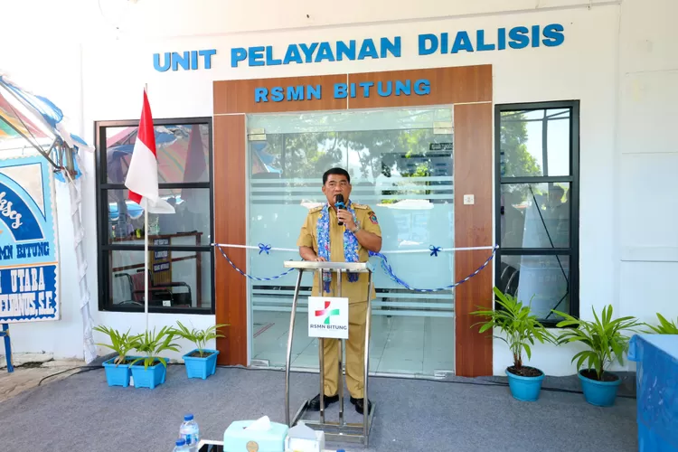 Gubernur Sulut, Yulius Selvanus meresmikan UP Dialisis RSMN Bitung