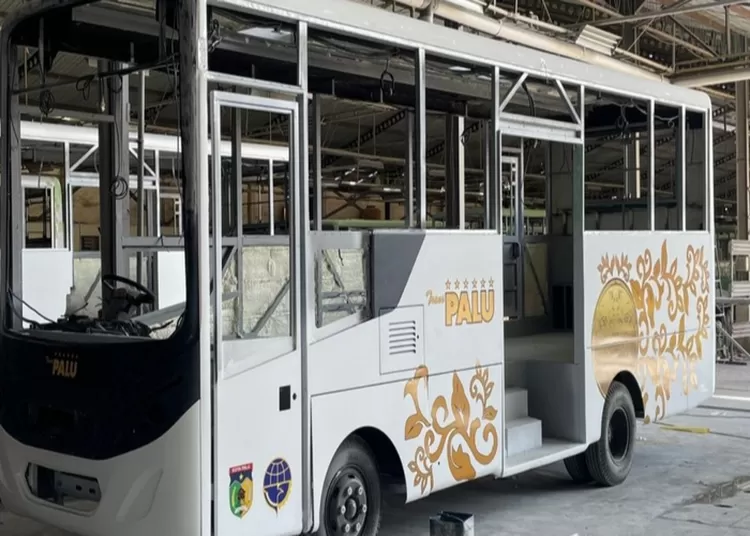 Foto Bus Trans Palu