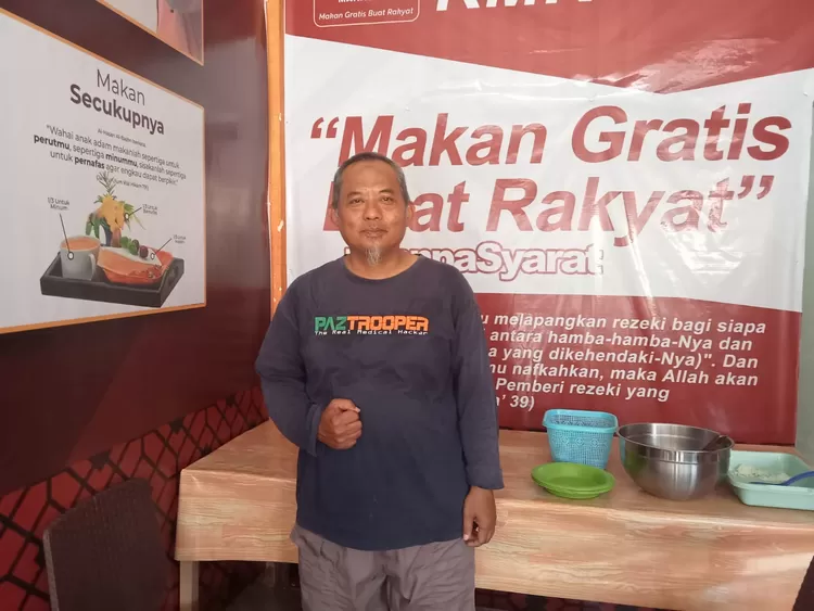 FOTO: Tampak Ketua Pengelola Rumah Makan Rakyat, Makassar,  Dedi Suardi. (Dok.Metroselebes.com)