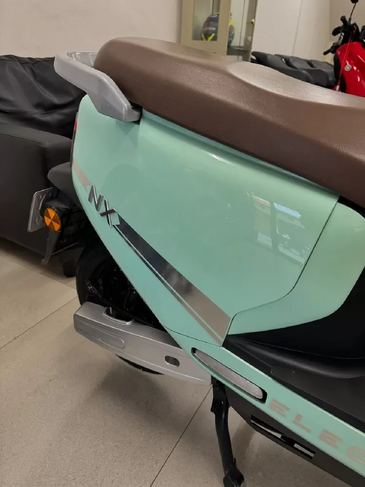 Viar NX 2026, motor listrik hemat biaya dan ramah lingkungan dengan jarak tempuh 60 km, cocok untuk mobilitas perkotaan modern.