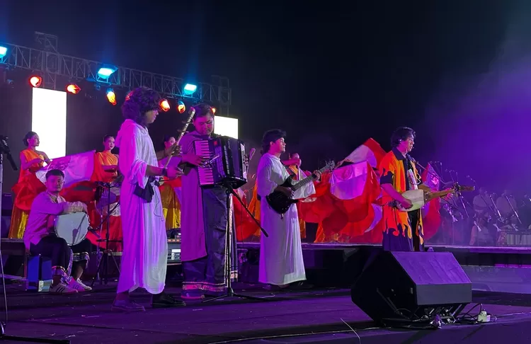 Pertunjukan spektakuler Sedulur Papat Lima Pancer di Taman Gombang Syahdu (TGS), Sawit, Boyolali, pada Sabtu malam 25 April 2026.