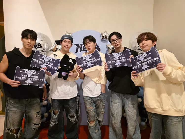 MONSTA X kembali menyapa penggemar di Indonesia lewat konser bertajuk The X: Nexus yang sukses digelar di Jakarta. 