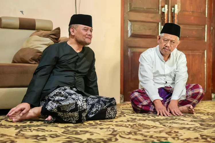Momen Sowan Ramadan, Luthfi Terima Kacamata dan Wejangan Soal Kesejahteraan Rakyat