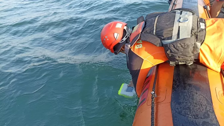 Kecelakaan Di Pantai Pengambengan: Bocah 9 Tahun Dan Kakeknya Alami ...