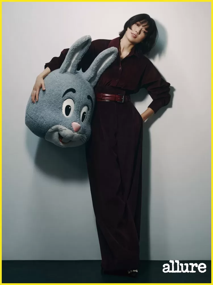 Hasil pemotretan dengan majalah Allure Korea (Park Shin Hye)