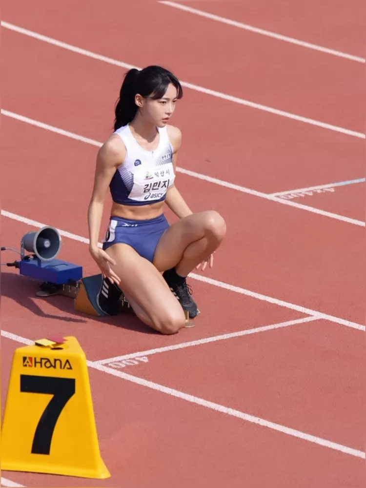 Penampilan Kim Min Gee saat beraksi sebagai atlet di arena olahraga