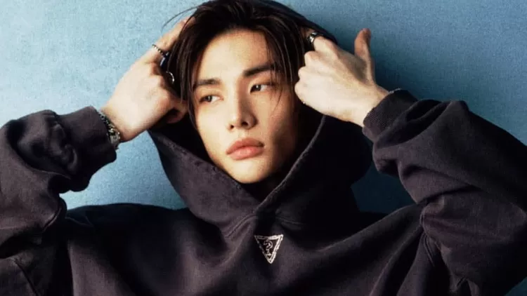 Hyunjin Stray Kids tampil memukau bersama dengan kampanye baru Guess