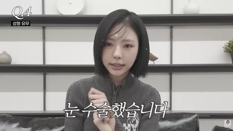 Kim Go Eun Angkat Bicara Lewat Video di Kanal YouTube nya tentang Operasi Plastik