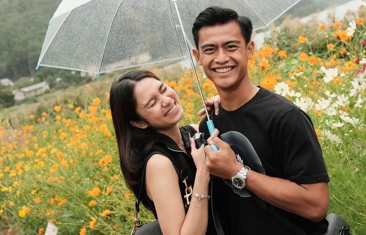 Istri Pratama Arhan, Azizah Salsha diduga selingkuh dengan Salim Nauderer.