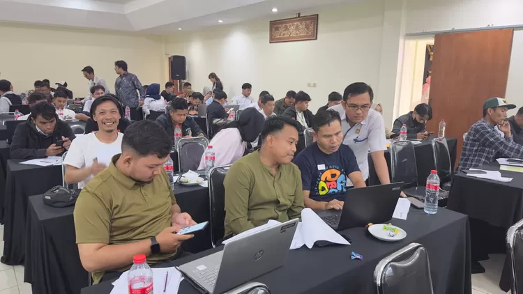 kegiatan pelatihan konten kreator desa, yang berlangsung di Hotel Pesona Angraeni Cisarua, pada Rabu, (16/7/25).