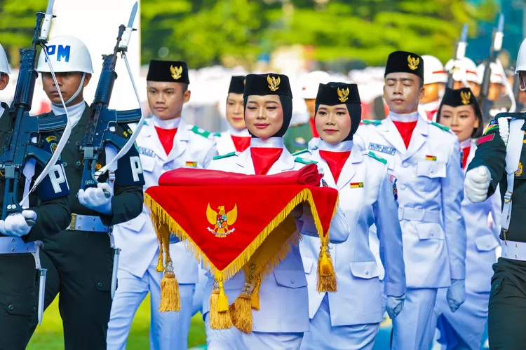 Pengibar Bendera 17 Agustus di Lapangan Sempur Bogor