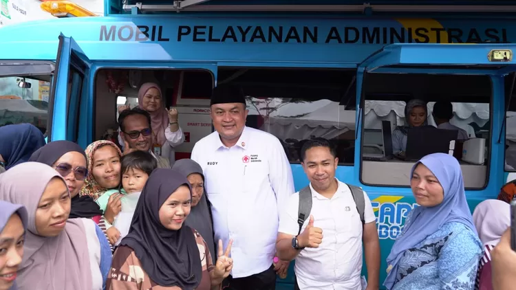 Rudy Susmanto saat kegiatan kunjungan kerjanya ke wilayah Kecamatan Sukamakmur