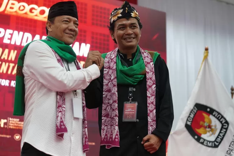 PDIP resmi mengusung Bayu Syahjohan - Musyafaur sebagai calon bupati dan wakil bupati di Pilbup Bogor 2024. Keduanya mendaftar ke KPU Kabupaten Bogor pada Kamis, 29 Agustus 2024 malam.