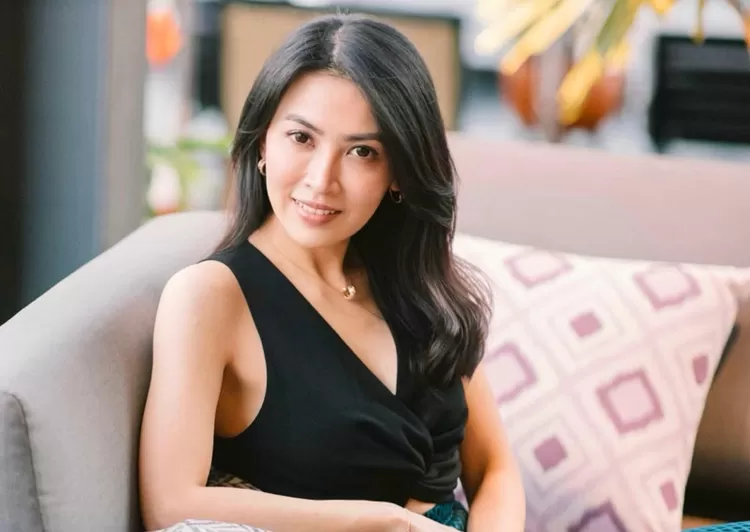 Lina Priscilla diduga jadi orang ketiga hubungan Iris Wullur dan Andreas Wullur.