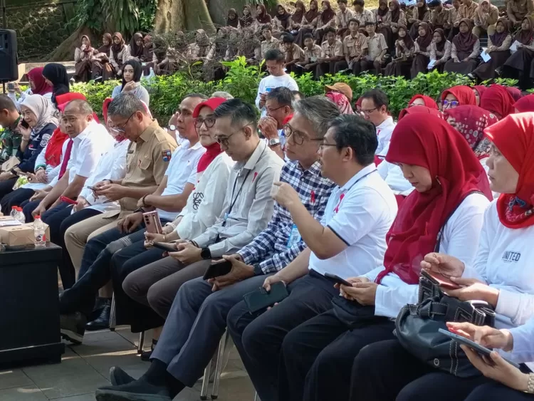 Sejumlah tamu undangan dalam acara peringatan Hari AIDS Sedunia 2025 di tingkat Kota Bogor. 