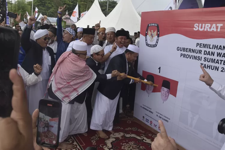 simulasi pemilu juga menambah semarak zikir akbar di BKB.