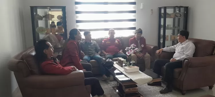 Keala BPK Wilayah VI Kristanto Januardi menerima audiensi Ketua DKP M Nasir bersama beberapa pengurus 